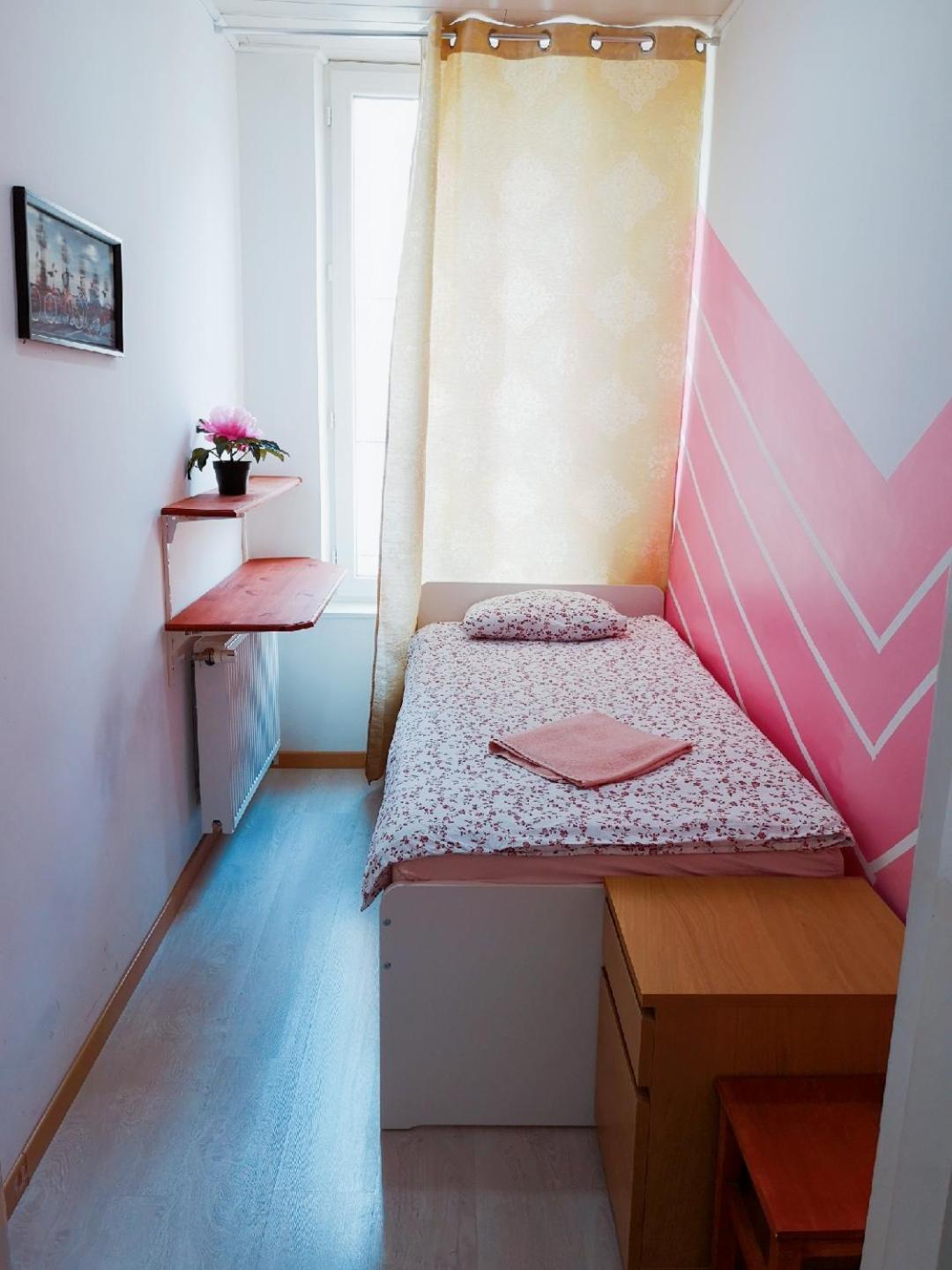 A Private Room For Backpacker Share Bathroom Brüssel Exterior foto